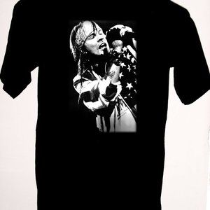 Axl Rose, Guns and Roses Tshirt